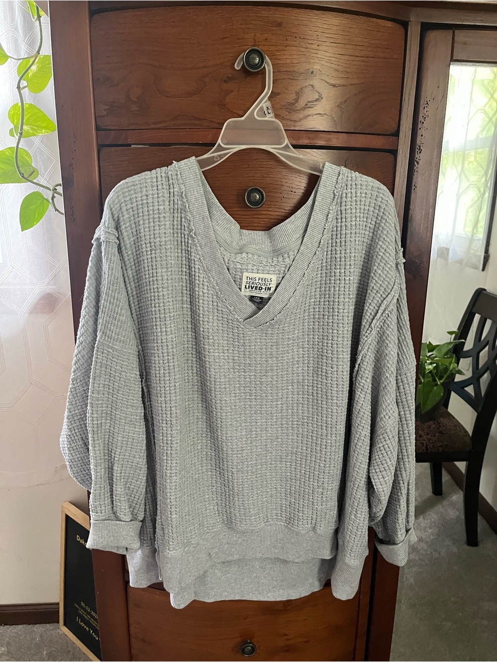 American Eagle Outfitters Light Gray Waffle V-Neck Pullover
